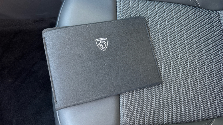 Peugeot 3008 157kW Allure 73kWh 5dr Auto Electric Estate